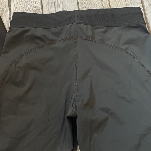 SWIX CARBON MESH TIGHTS
WOMENS SIZE MEDIUM
like new!!! - Picture 7 of 9